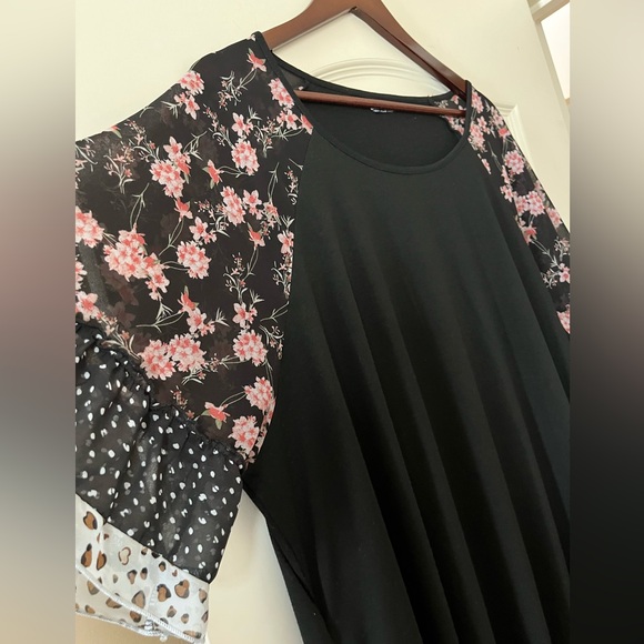 Bloomchic Black with Bell Sleeves Mid/Length Dress women’s size 3X - Picture 8 of 14